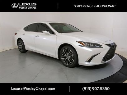 New 2025 Lexus ES 300h w/ Premium Package