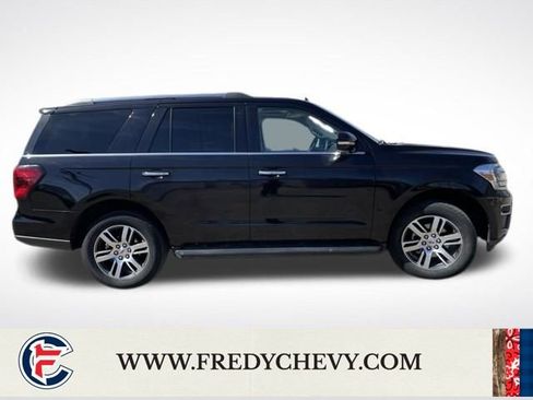 Used 2024 Ford Expedition Limited AWD/4WD image 6