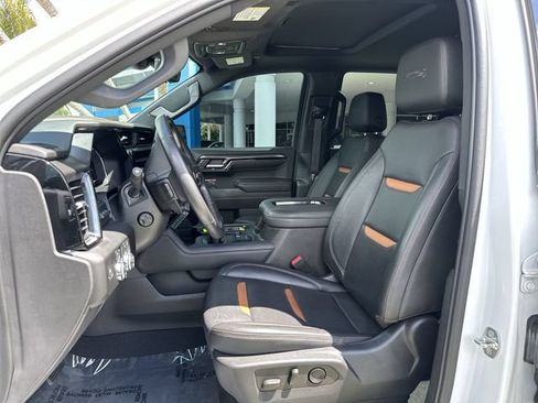 Used 2022 GMC Sierra 1500 AT4 w/ AT4 Premium Package AWD/4WD image 30