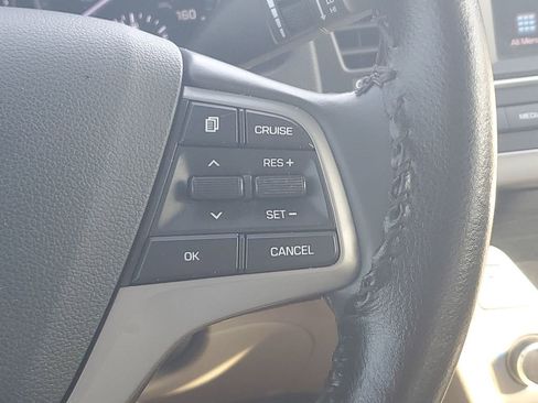 Used 2017 Hyundai Elantra Value Edition image 36