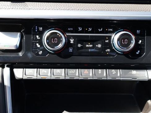 Used 2023 GMC Sierra 1500 Denali AWD/4WD image 14