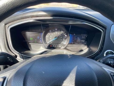 Used 2018 Ford Fusion SE image 37