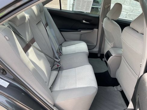 Used 2012 Toyota Camry LE image 33