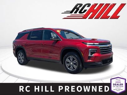 Used 2024 Chevrolet Traverse LT