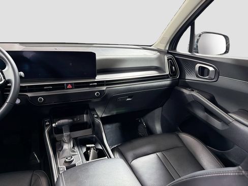 Used 2024 Kia Sorento S w/ Panoramic Sunroof Package FWD image 25