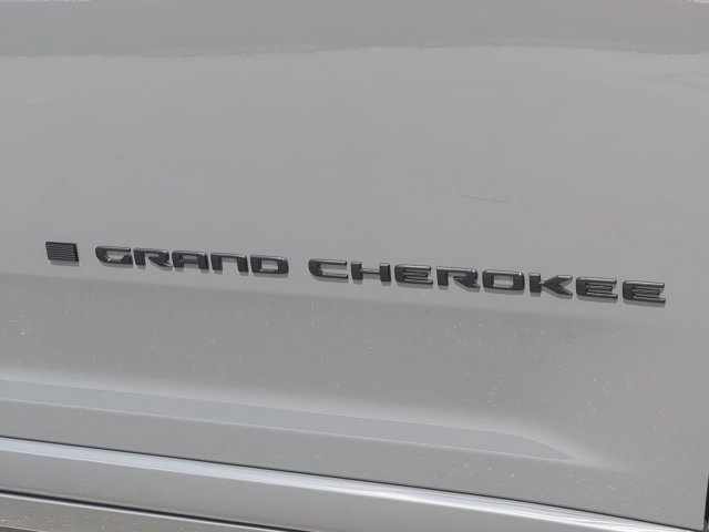 New 2027 Jeep Grand Cherokee Limited AWD/4WD image 13