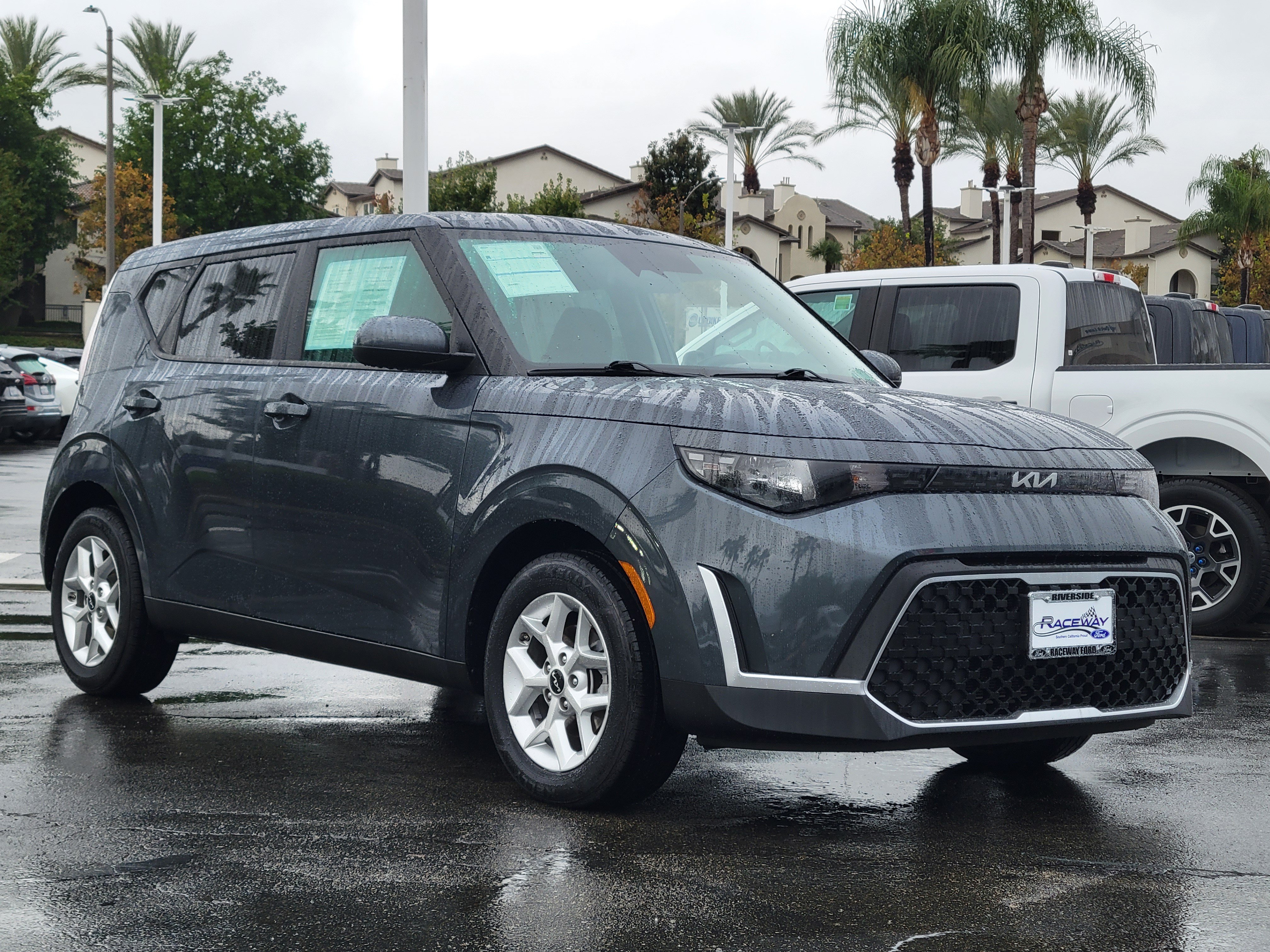 Used 2024 Kia Soul LX w/ LX Technology Package FWD image 1