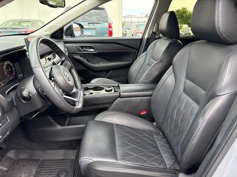 Used 2024 Nissan Rogue Platinum w/ Platinum Premium Package AWD/4WD image 5