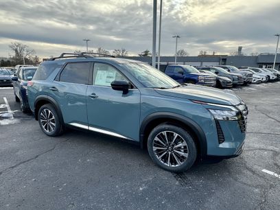 New 2026 Nissan Pathfinder Platinum