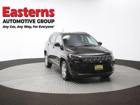 Used 2022 Jeep Compass Latitude w/ Convenience Group AWD/4WD image 51