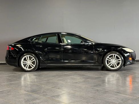 Used 2013 Tesla Model S RWD image 4
