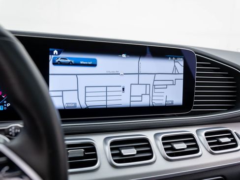 Used 2025 Mercedes-Benz GLE 350 4MATIC image 25