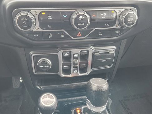 Used 2023 Jeep Gladiator Sport image 26