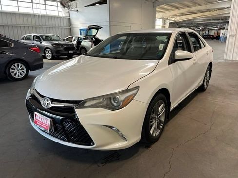 Used 2016 Toyota Camry SE FWD image 7