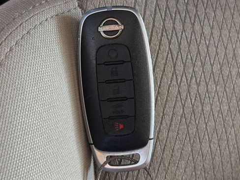 Used 2025 Nissan Rogue SV AWD/4WD image 22