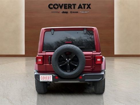 Used 2021 Jeep Wrangler Unlimited Sahara image 4