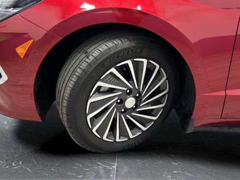 Used 2023 Hyundai Sonata Limited FWD image 35
