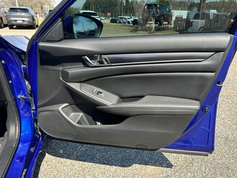 Used 2020 Honda Accord Sport image 12