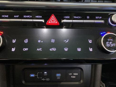 Used 2025 Hyundai Tucson Limited AWD/4WD image 18