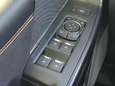 Certified 2024 Ford F450 Platinum w/ FX4 Off-Road Package image 23