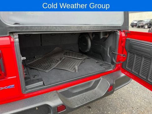 Used 2021 Jeep Wrangler Unlimited Rubicon 4xe w/ Cold Weather Group AWD/4WD image 13