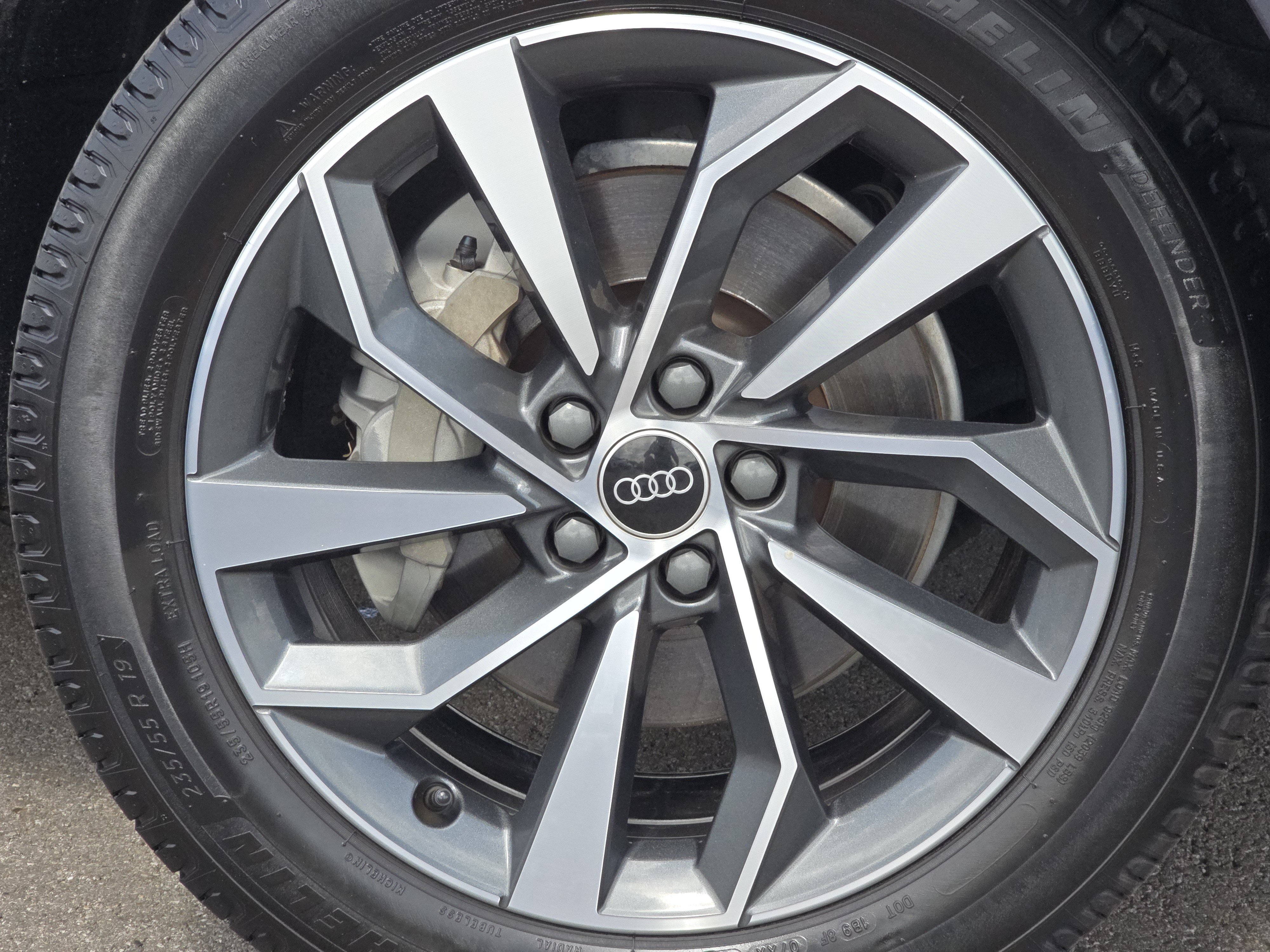 Used 2023 Audi Q5 2.0T Premium w/ Convenience Package AWD/4WD image 14