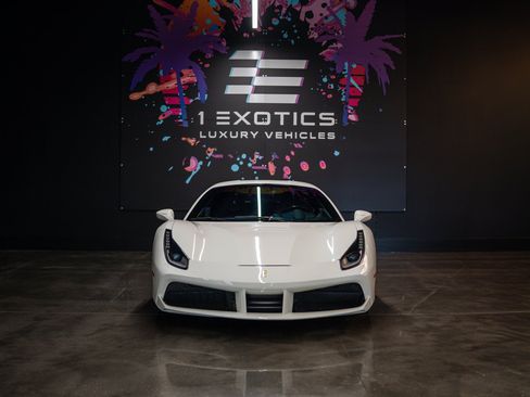Used 2016 Ferrari 488 GTB RWD image 3