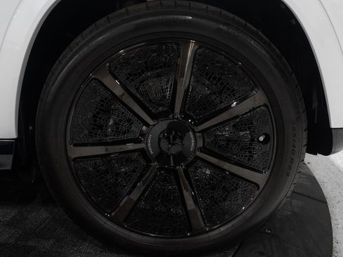 Used 2026 Mercedes-Benz Maybach GLS 600 4MATIC image 32