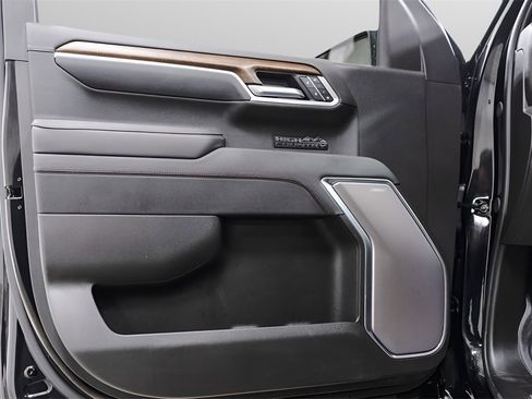 Used 2025 Chevrolet Silverado 1500 High Country w/ Midnight Edition image 22