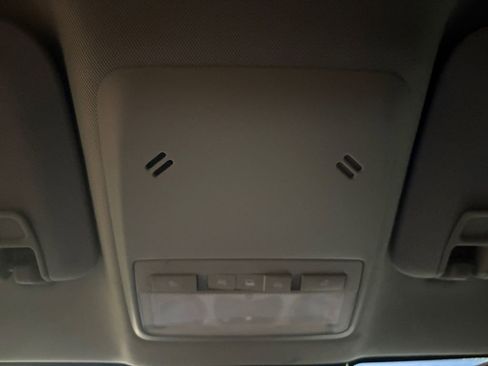 Used 2022 Chevrolet Trax LS w/ Tint and Cruise Package image 31