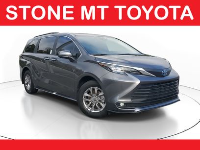 Used 2025 Toyota Sienna XLE