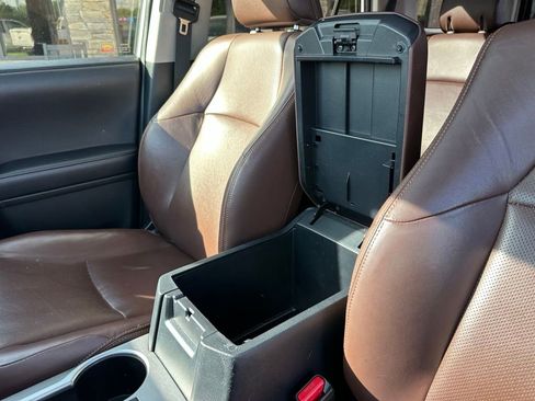 Used 2019 Toyota 4Runner Limited AWD/4WD image 16