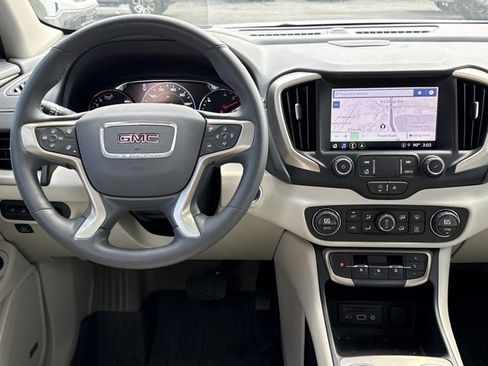 Used 2024 GMC Terrain Denali w/ Denali Premium Package image 4