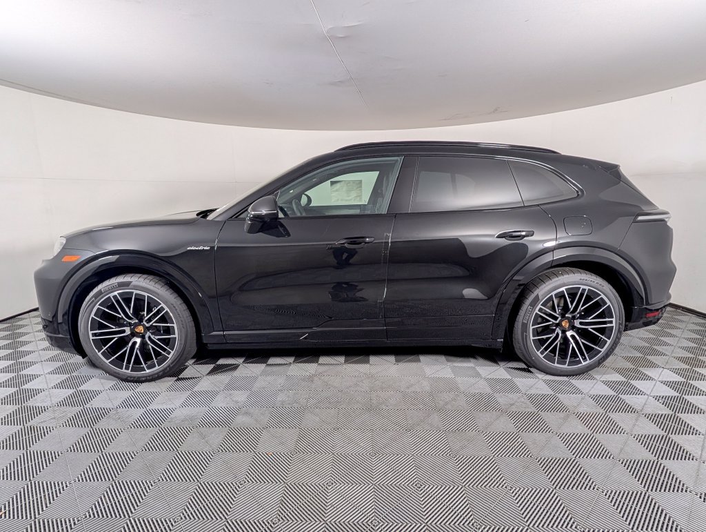 New 2026 Porsche Cayenne Electric AWD/4WD image 2