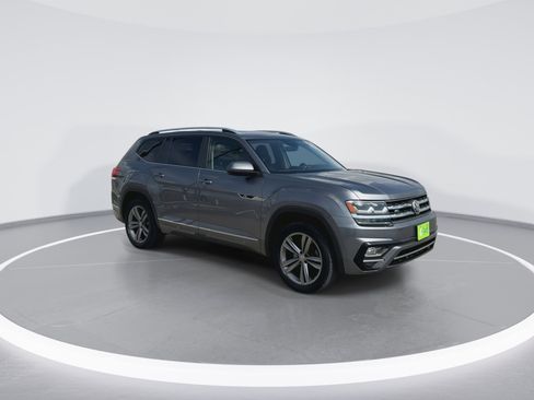 Used 2019 Volkswagen Atlas SEL R-Line image 2