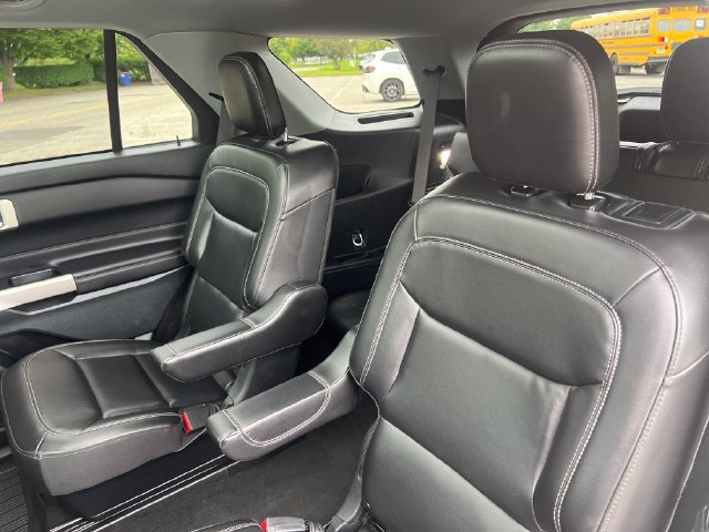 Used 2023 Ford Explorer XLT w/ Equipment Group 202A AWD/4WD image 24