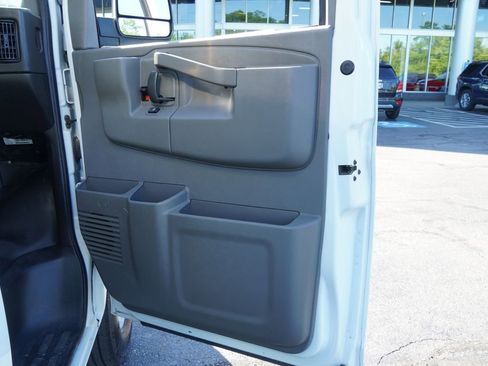 Used 2020 GMC Savana 3500 w/ Power Convenience Package RWD image 19
