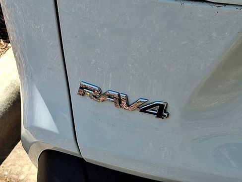 Used 2024 Toyota RAV4 XLE w/ Convenience Package AWD/4WD image 7