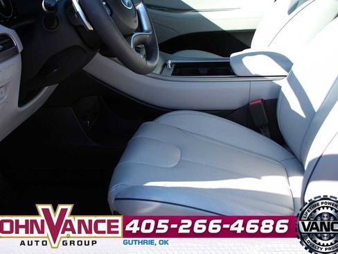 Used 2025 Hyundai Palisade SEL image 24