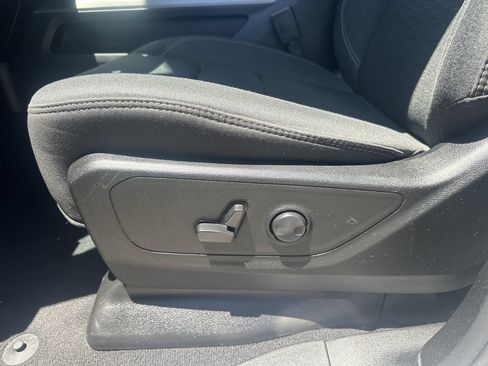 Used 2025 RAM 1500 Big Horn AWD/4WD image 15