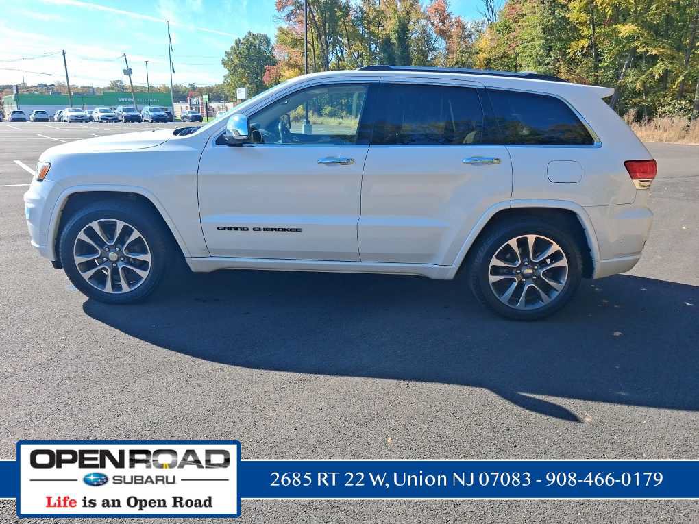 Used 2018 Jeep Grand Cherokee Overland AWD/4WD image 7