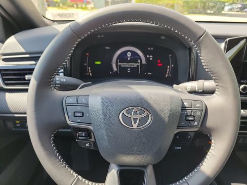 New 2026 Toyota Camry SE w/ Convenience Package FWD image 8