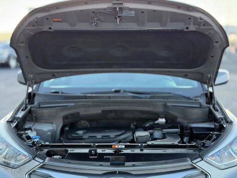 Used 2018 Hyundai Santa Fe Sport image 27