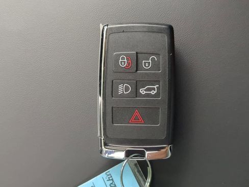 New 2026 Land Rover Range Rover Long Wheelbase SE AWD/4WD image 38