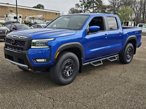 New 2025 Nissan Frontier PRO-4X image 6
