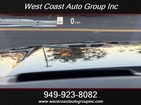 Used 2020 Land Rover Discovery HSE image 32