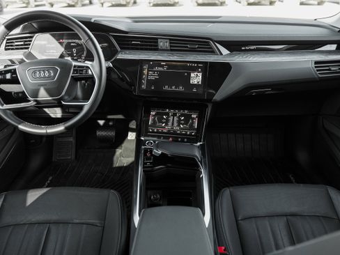 Certified 2023 Audi e-tron Premium Plus w/ Premium Plus Package image 8