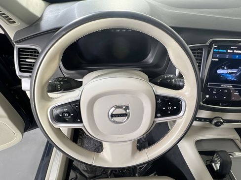 Used 2023 Volvo XC90 B5 Core AWD/4WD image 11