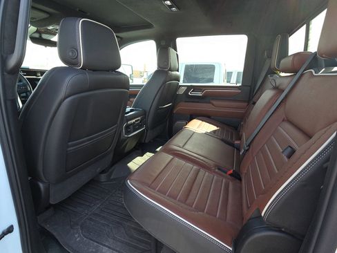 Used 2025 GMC Sierra 3500 Denali Ultimate image 14