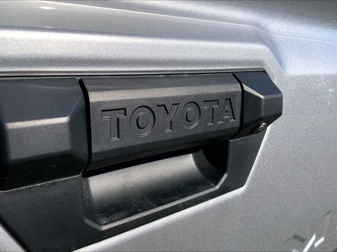 New 2025 Toyota Tacoma SR5 image 15
